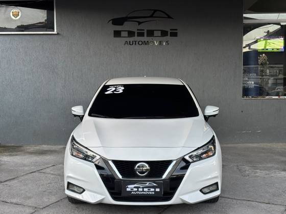 NISSAN VERSA 1.6 16V FLEX EXCLUSIVE XTRONIC NISSAN VERSA 1.6 16V FLEX EXCLUSIVE XTRONIC